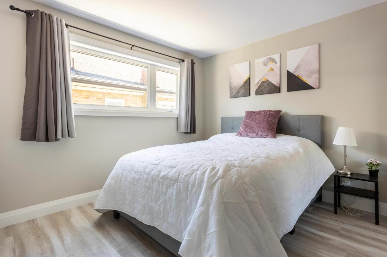 Entire 2 Bedroom Apartment Downtown - U2 Kitchener Exterior foto
