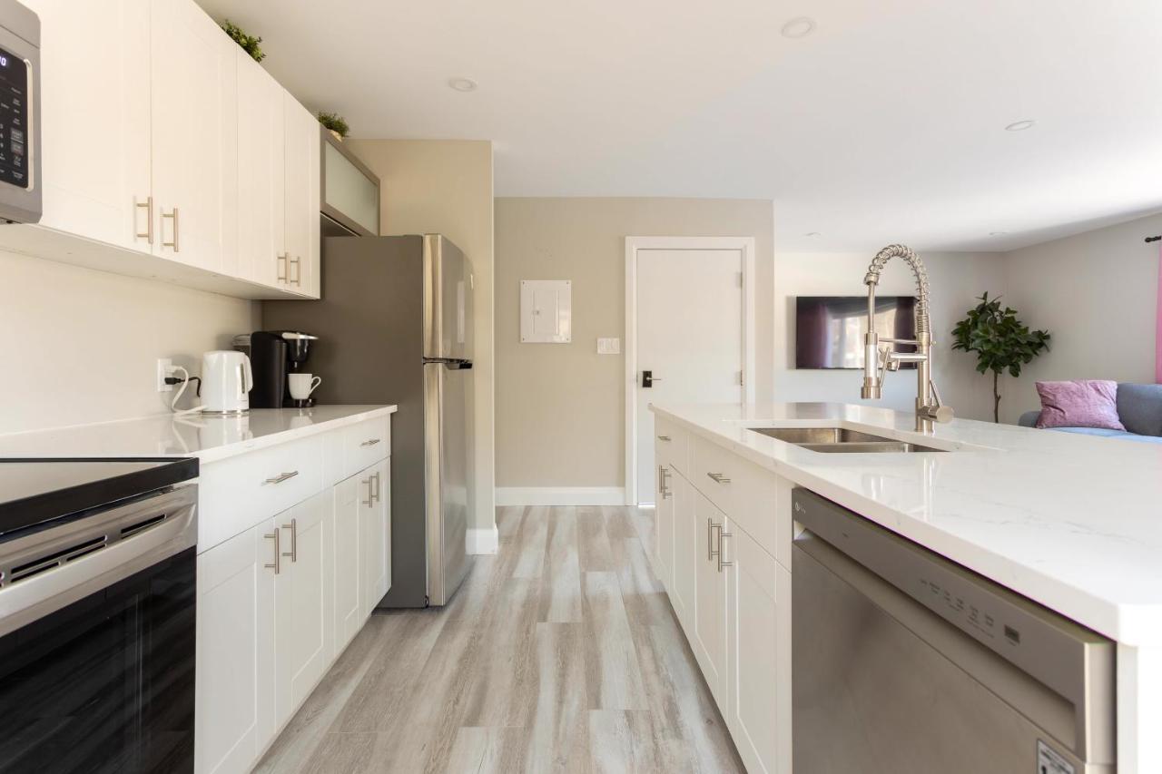 Entire 2 Bedroom Apartment Downtown - U2 Kitchener Exterior foto